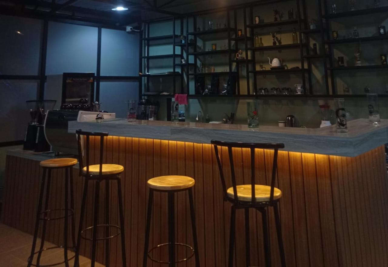 T Hotel Kualanamu Lubukpakam Esterno foto